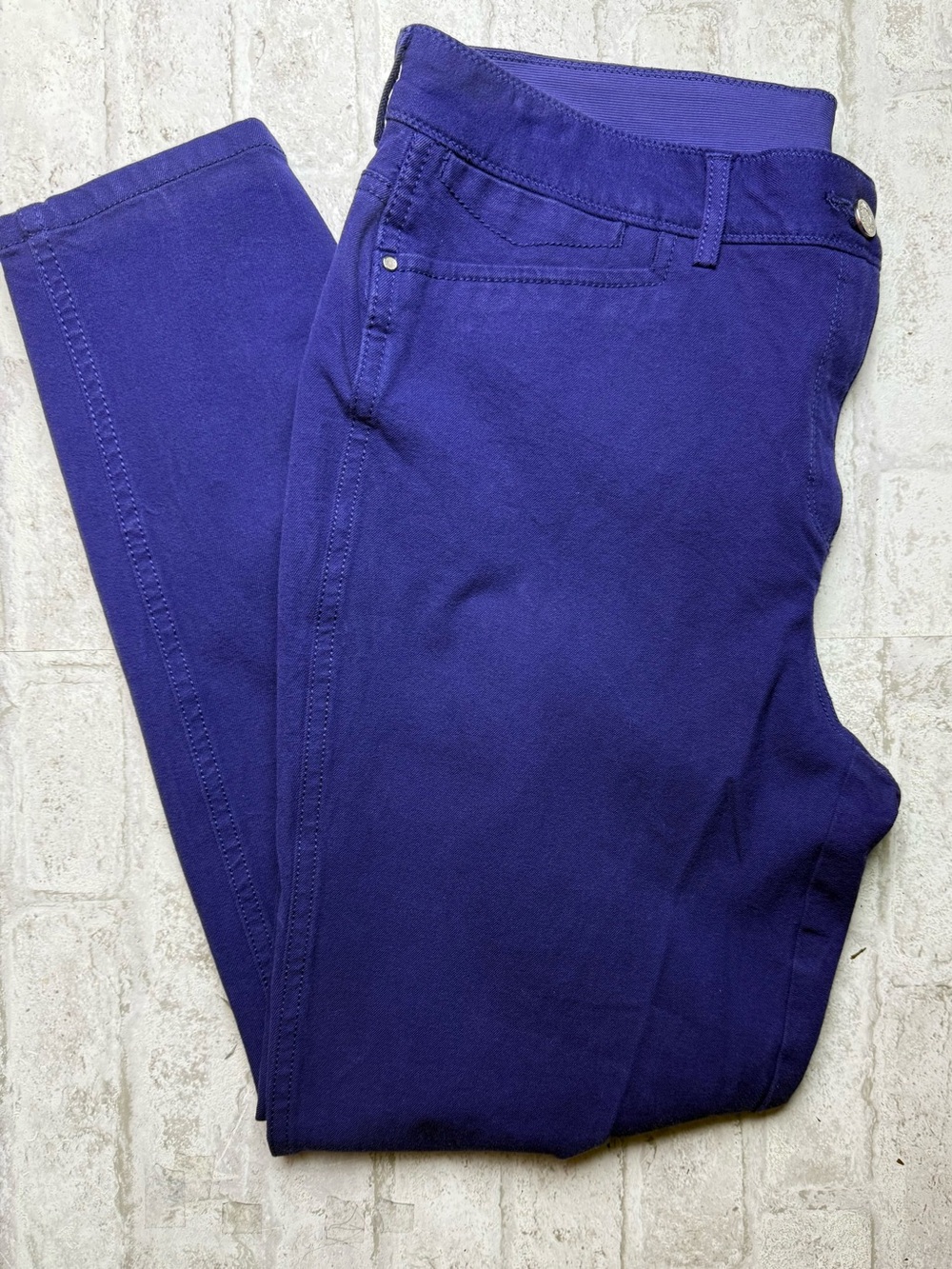 Chico's So Slimming Jeans Jeggings Size 2 = 12 Purple Blue Undertones Denim EUC😍